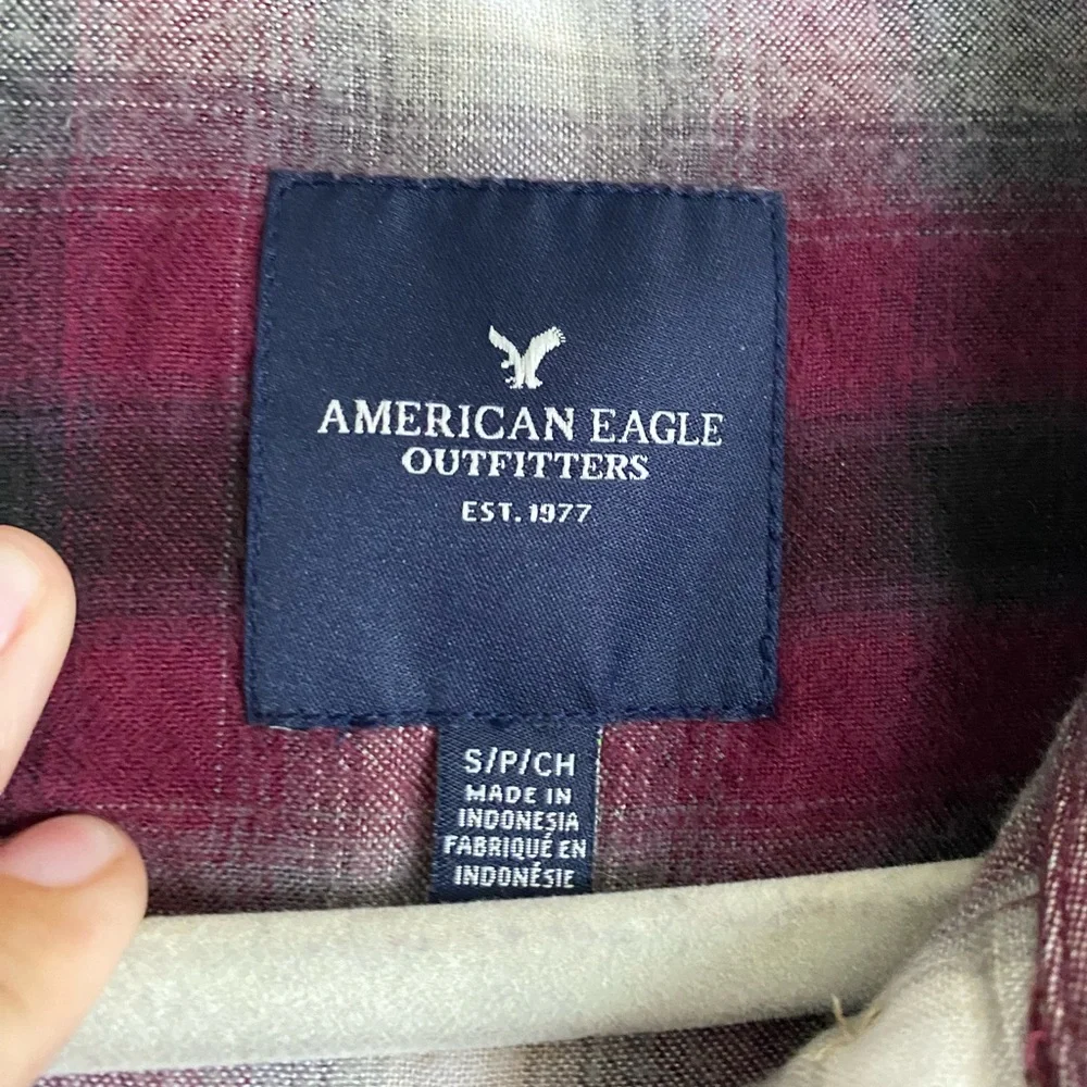 American Eagle Soft Shirt Women’s Size Small Maroon Plaid Half Button Up